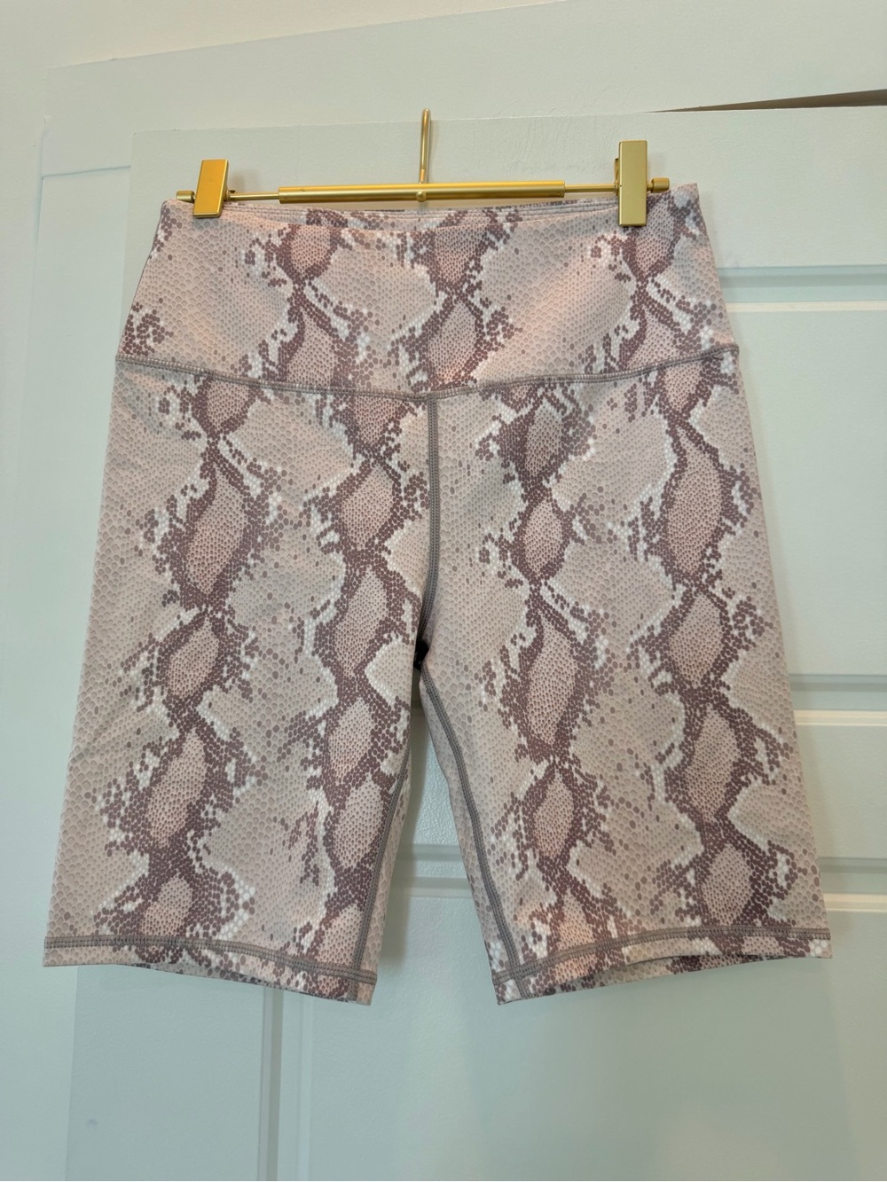 Varley Snakeskin Athletic Shorts Size M